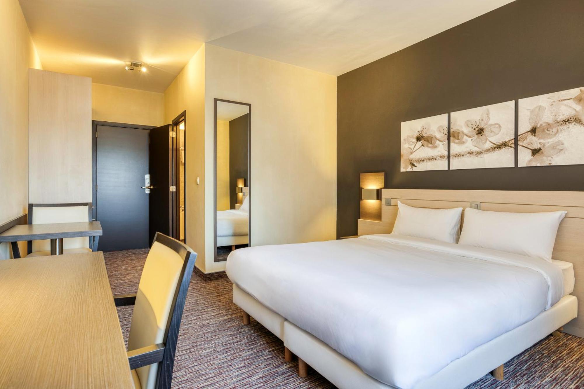 Centre Hotel 3*